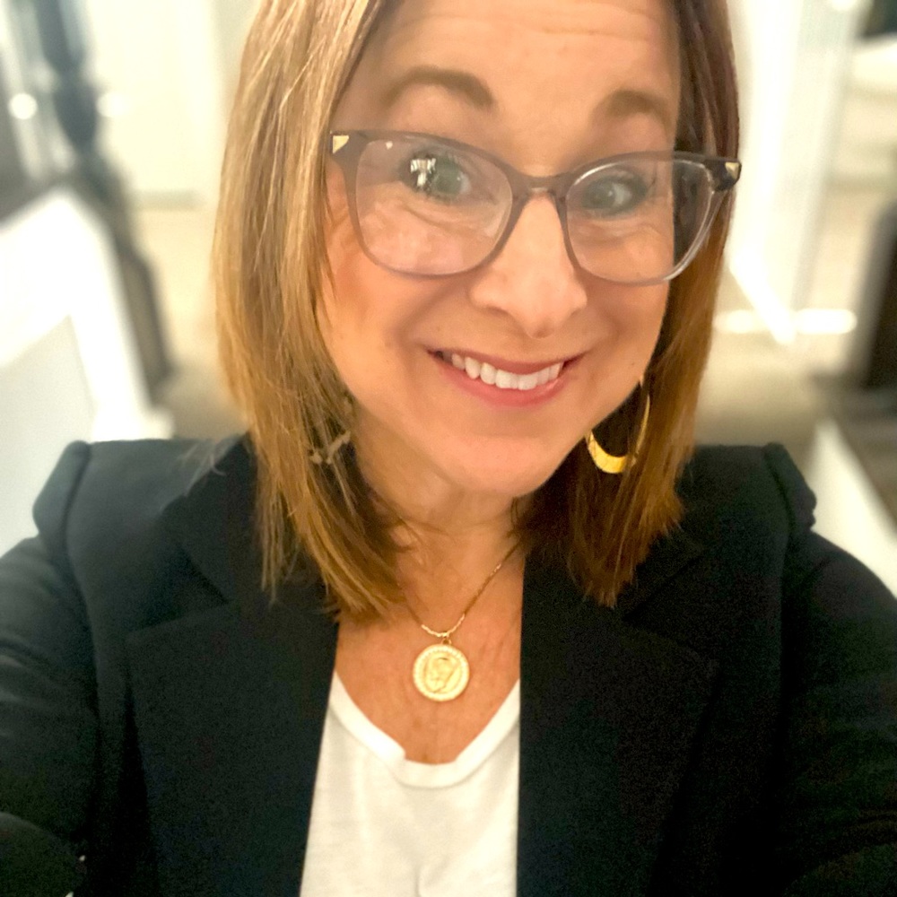 Meet your Posher, Lori